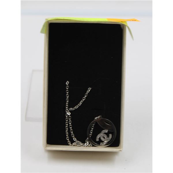 ESTATE CHANEL STYLE NECKLACE IN BOX-ESTATE