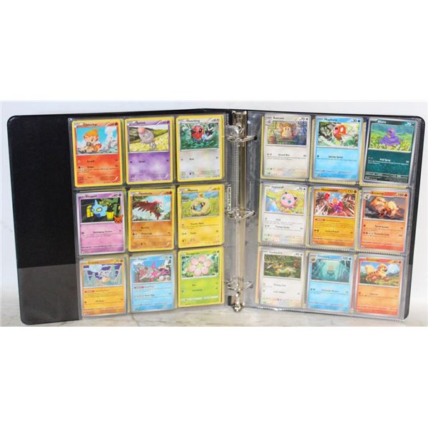 BINDER POKEMON COLLECTOR CARDS