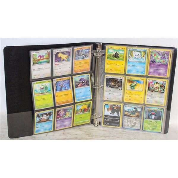 BINDER POKEMON COLLECTOR CARDS
