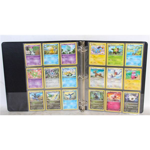 BINDER POKEMON COLLECTOR CARDS