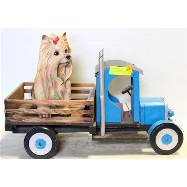 LARGE GARDEN TRUCK & DOG STATUE