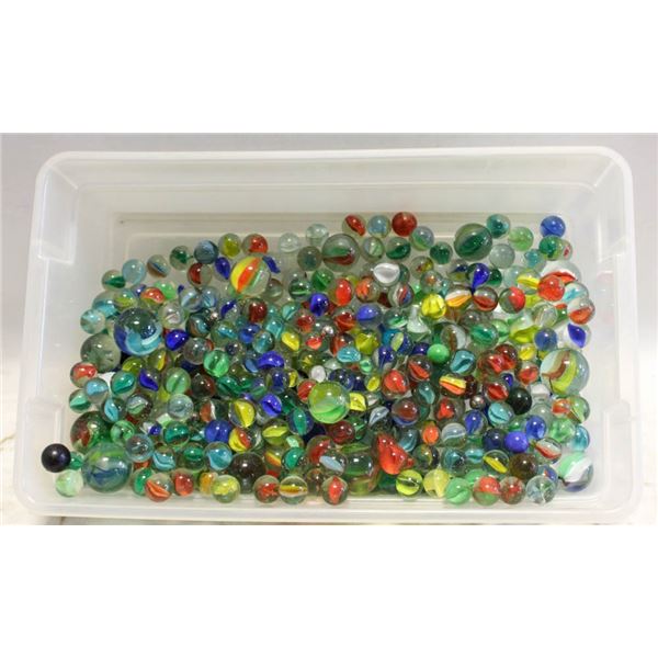LARGE LOT OF VINTAGE MARBLES