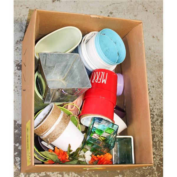 LOT OF HOUSEHOLD PLANT POTS