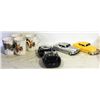 Image 1 : VINTAGE CARS COLLECTICBLE LOT INCLUDING