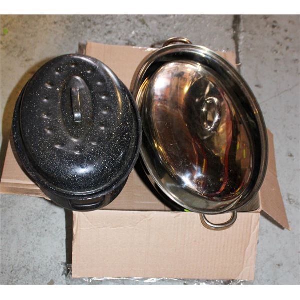 PAIR OF ROASTING PANS
