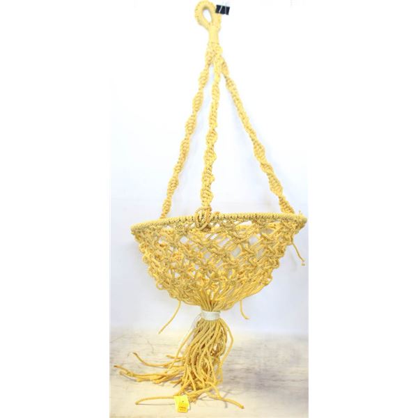 HANDWOVEN HANGING CAT BED