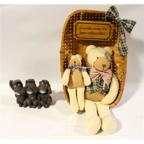 3 PIGGY BANKS-WALL HANGER