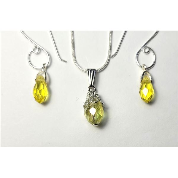 18)  YELLOW CHECKERBOARD SWAROVSKI CRYSTAL