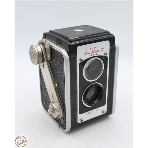 VINTAGE KODAK DUAFLEX 3 CAMERA