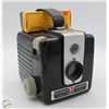 Image 1 : COLLECTOR VINTAGE KODAK BROWNIE HAWKEYE CAMERA
