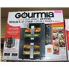 Image 2 : NEW GOURMIA 4-DISH DUAL BASKET AIR FRYER