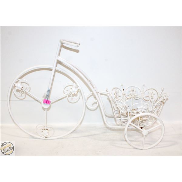 VINTAGE WHITE BICYCLE PLANT HOLDER GARDEN
