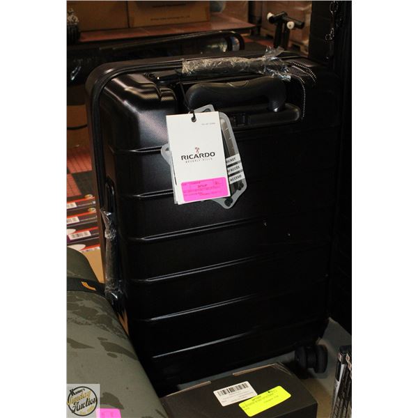 RICARDO BEVERLY HILLS CARRY ON LUGGAE BAG