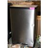 Image 1 : KOHLER 47L TRASH BIN