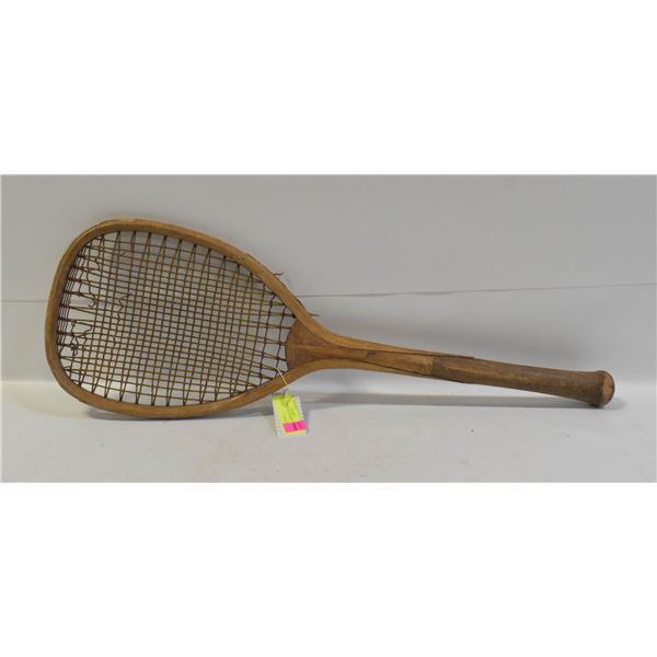 VINTAGE TENNIS RAQUET (WOODEN JEFFERIES)