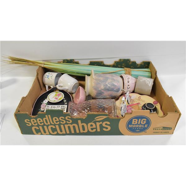 LADIES DESK/COUNTER TOP DECOR BUNDLE 18PCS TOTAL