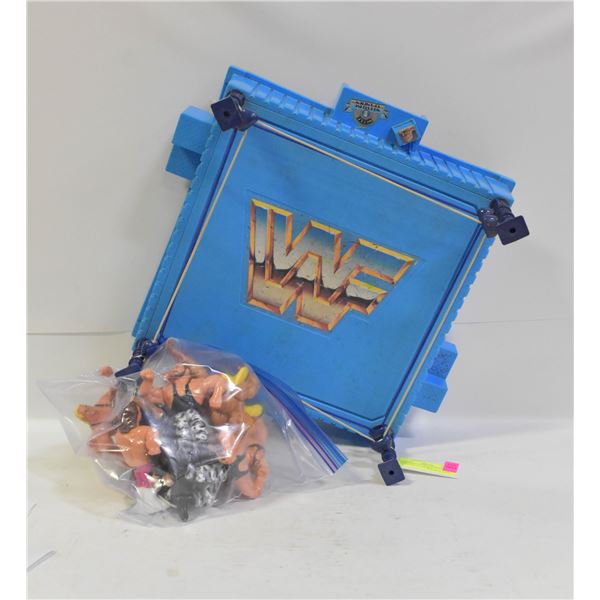 WWF COLLECTIBLE WRESTLEMANIA RING AND 10 FIGURES
