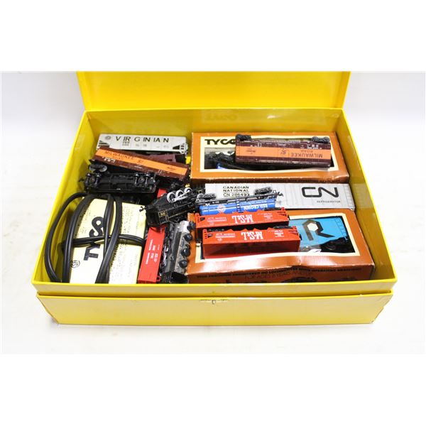 VINTAGE TRAINS & TRACKS