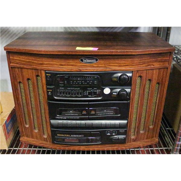 TECHNOSONIC RECORD PLAYER/AM/FM/CASSETTE/