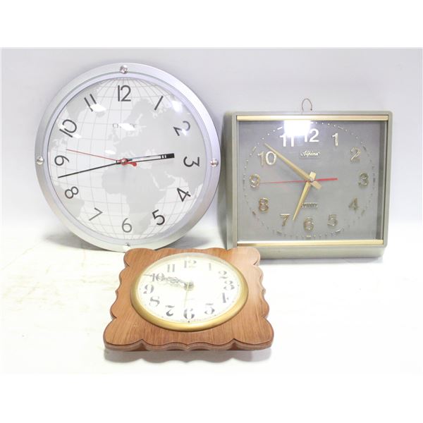 LOT OF 3 VARIOUS CLOCKS