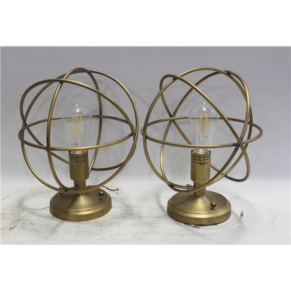SET OF 2 MODERN HOUSE LIGHTS