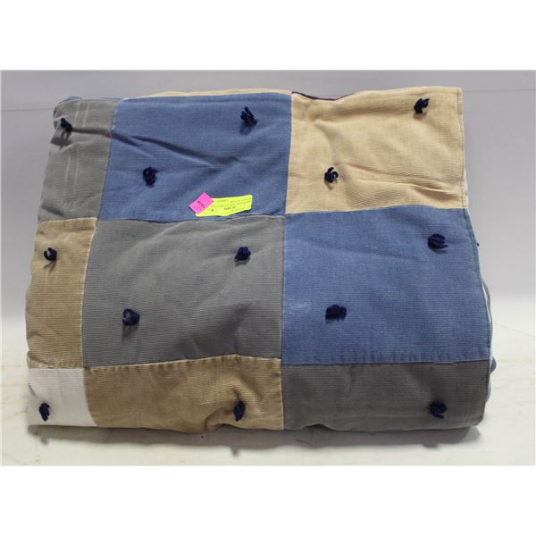 HOME-MADE QUILT CORDUORY SQUARES  82"X68"