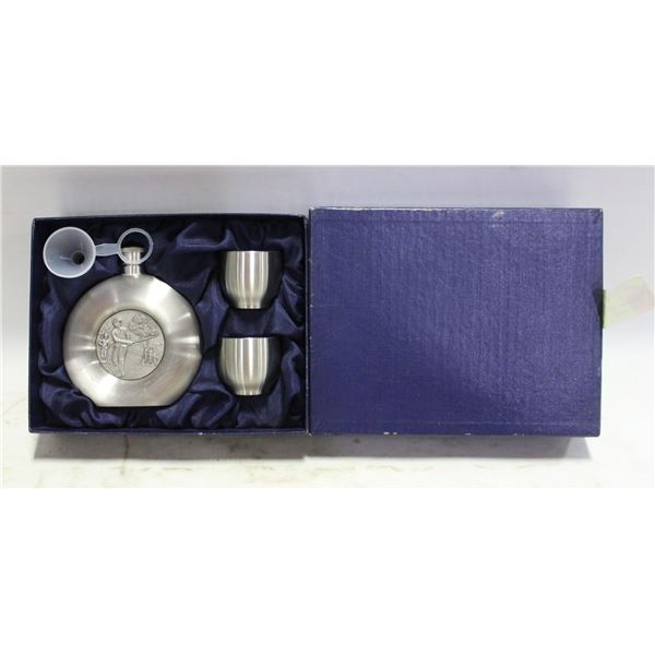 PEWTER 5 OZ FLASK & 2 CUPS SET, GOLF THEME