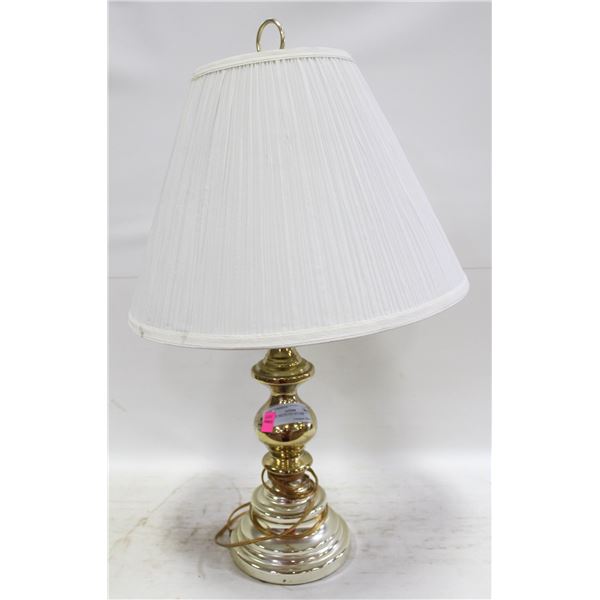 ESTATE BRASS COLOR LAMP