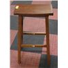 Image 1 : WOODEN BAR STOOL