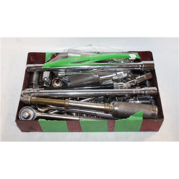 ESTATE LOT OF VARIOUS SOCKETS & SOCKET RACHETS