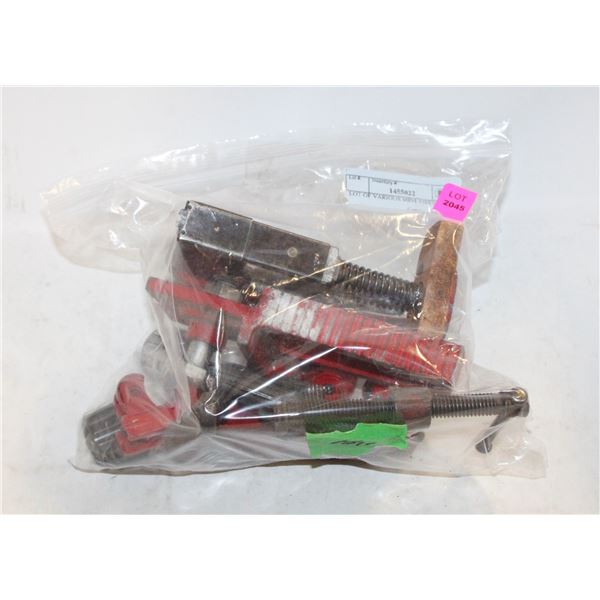 LOT OF VARIOUS MINI VISES