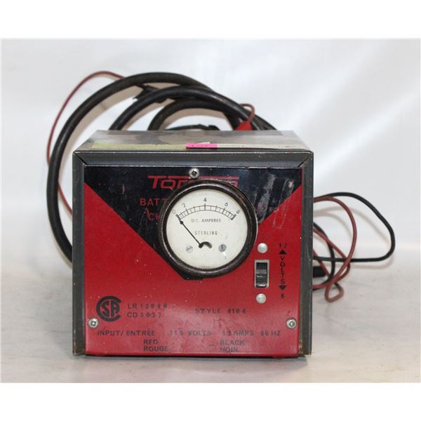 ESTATE VINTAGE TORCAN BATTERY CHARGER STYLE 4104