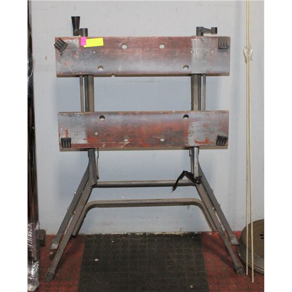 ESTATE COLLAPSIBLE PORTABLE TABLE FOR SAW