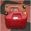 Image 1 : 2 ESTATE 5 GAL RED PLASTIC JERRY CAN GAS EMPTY