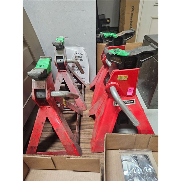 LOT OF 4 JACK STANDS