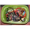 Image 1 : ESTATE RUBBERMAID OF WIRE AND LIGHTS