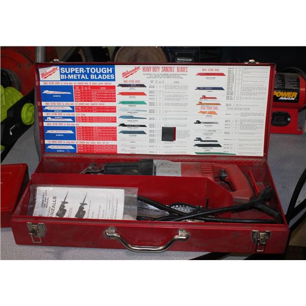 VINTAGE MILWAUKEE HEAVY DUTY SAWZALL
