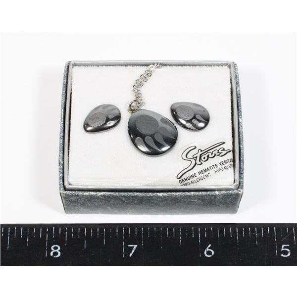 STORRS GENUINE HEMATITE VERITABLE NECKLACE AND
