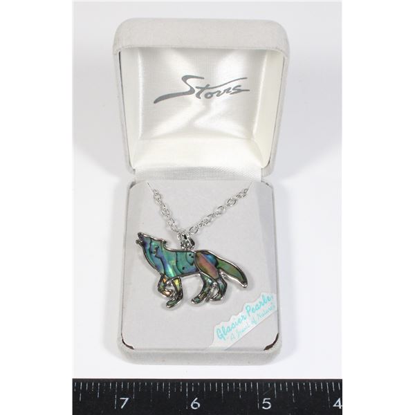 STORRS GLACIER PEARLE  HOWLING WOLF NECKLACE