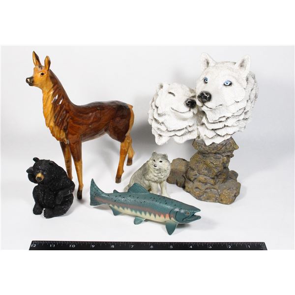 LOT OF DECORATIVE ANIMAL FIGURES