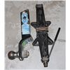Image 1 : 2 INCH BALL HITCH AND SMALL CAR JACK