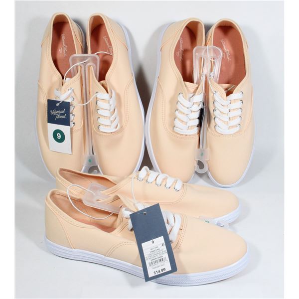 3 NEW PAIRS OF WOMENS UNIVERSAL THREAD SIZE 9
