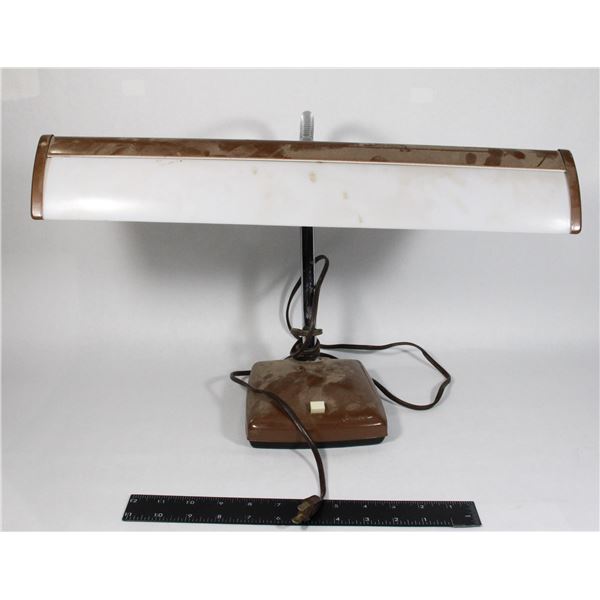 VINTAGE MADE IN JAPAN DESK LAMP