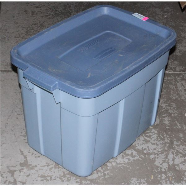 RUBBERMAID TOTE WITH LID