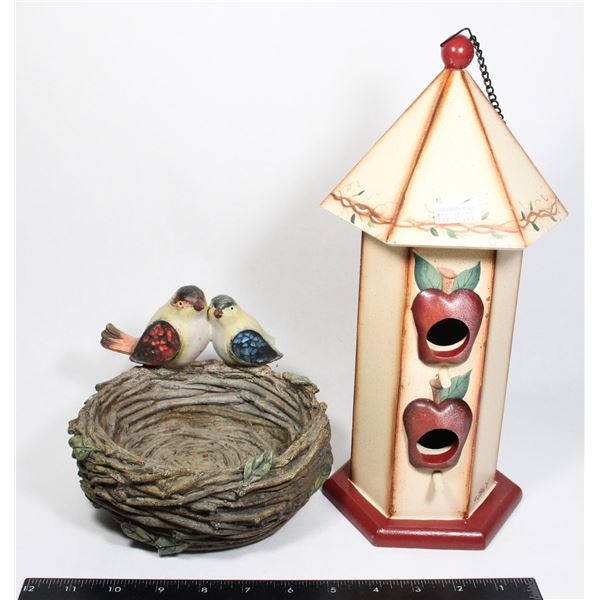 SMALL HANGING BIRDFEEDER AND MINI BIRD BATH