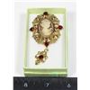 Image 1 : NEW CAMEO STYLE LIGHTWEIGHT RHINESTONE ACCENT