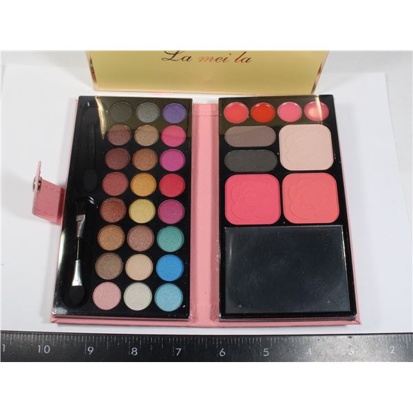 NEW PINK WALLET TRAVEL EYE COSMETIC PALETTE