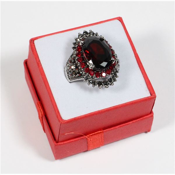 NEW ANTIQUE DESIGN SIZE 7 RHINESTONE RING