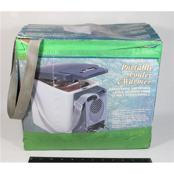 ELECTRIC COOLER, NEAR NEW PRODUCT, DAMAGED BOX