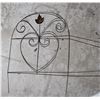 Image 2 : LARGE LOT OF METAL DECORATIVE GARDEN FENCING